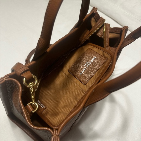 Marc Jacobs | Leather Tote Bag (Argan Oil) - Picture 2 of 5